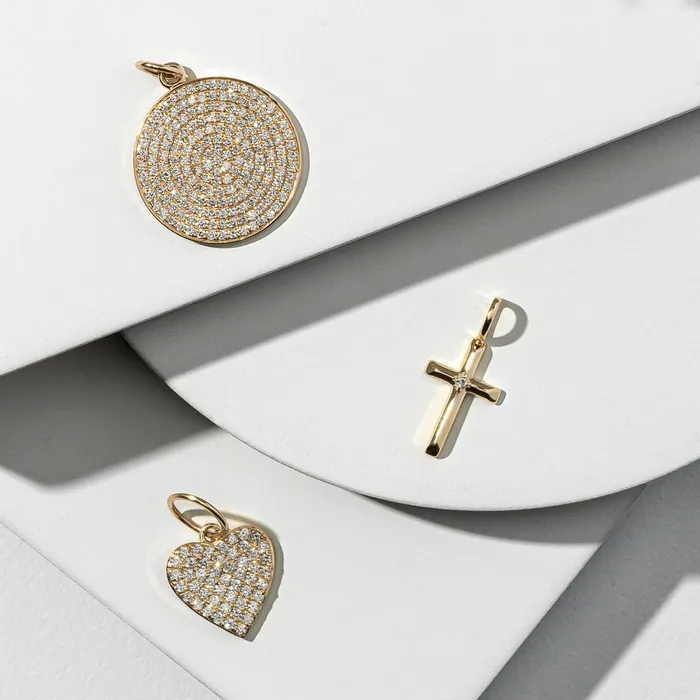 RACHEL LYNN CHICAGO Charm Necklaces Yellow Gold Diamond Cross Charm