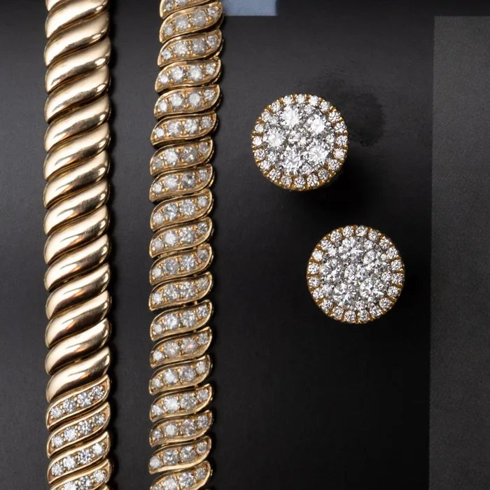 RACHEL LYNN CHICAGO Earrings 18 Karat Yellow Halo Stud Earrings 255cts