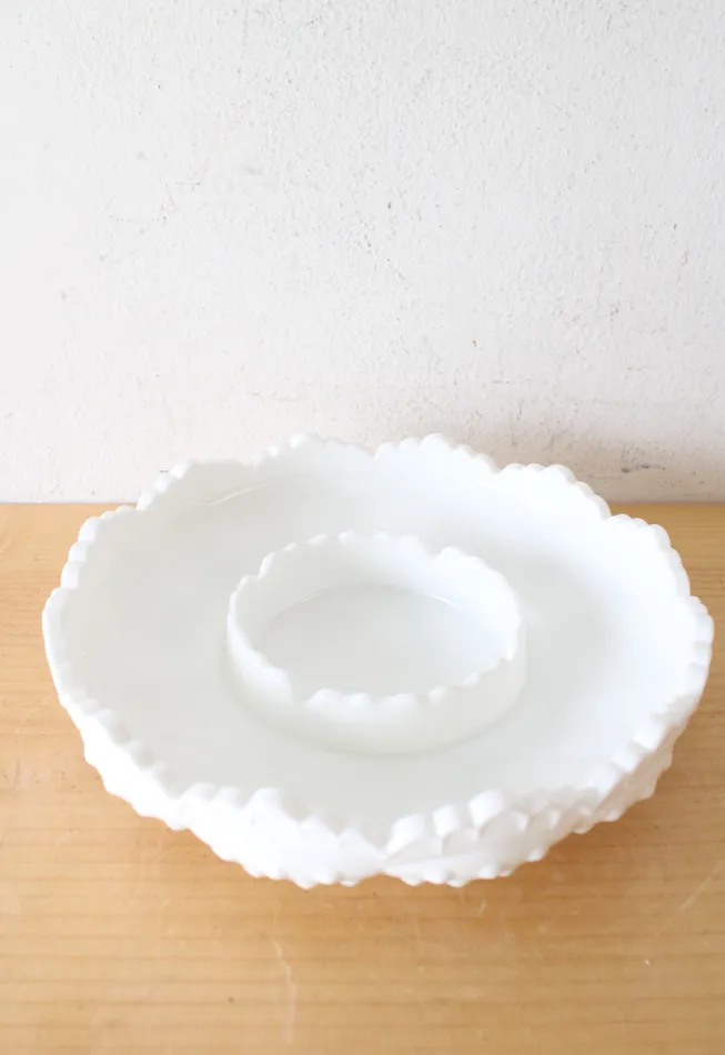 Rings Anchor Hocking Anchor Hocking FireKing Grape Milk White Glass Fruit Bowl