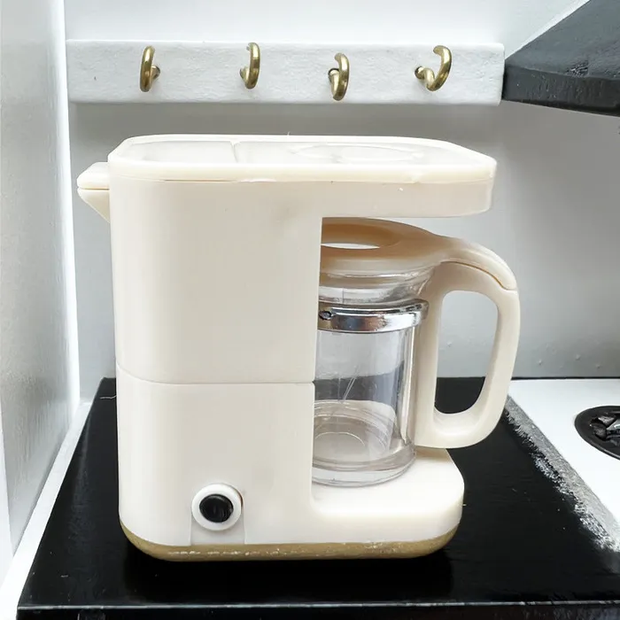 Rings Coffee Maker with removable Carafe 1 12 Dollhouse Mini Model Kitchen Accessory CJ