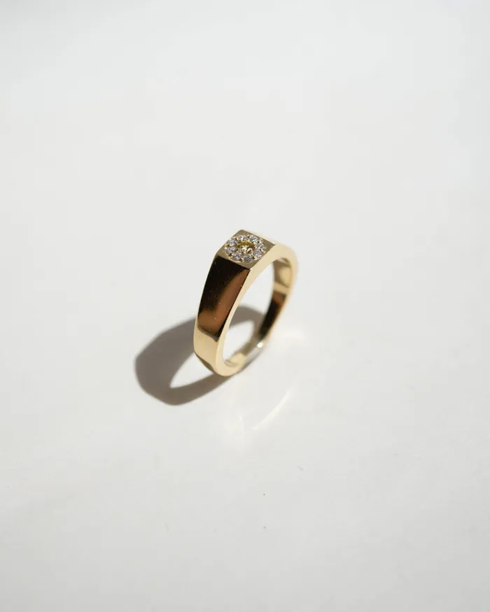 Rings Foe Dear Bellis Signet Ring Yellow Sapphire