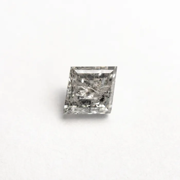 Rings Misfit Diamonds 089ct 733x629x340mm Lozenge Step Cut 2406901