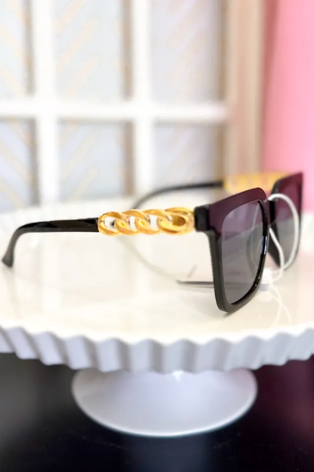 Sarah Sunglasses BlackGold Queen Designs Rings