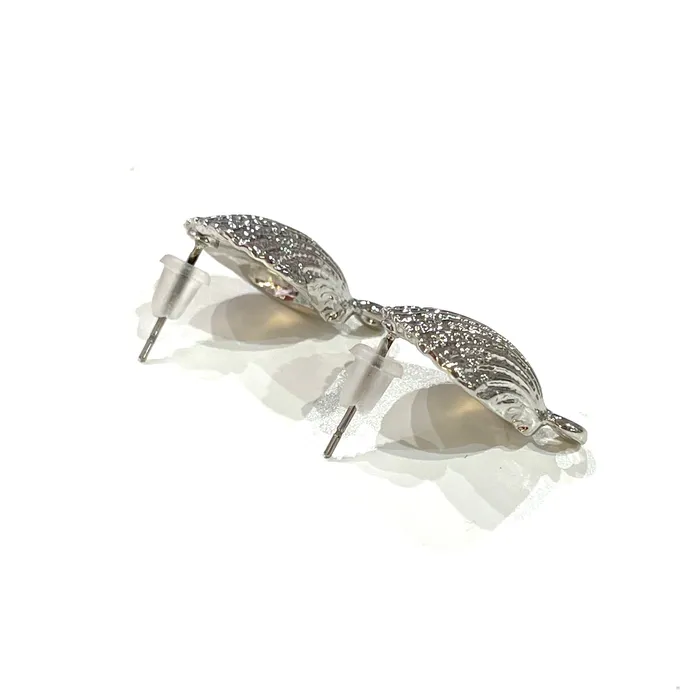 Silver Plated Oyster Stud Earrings Peppy Beads Earrings Silver Plated Oyster Stud Earrings Peppy Beads Earrings