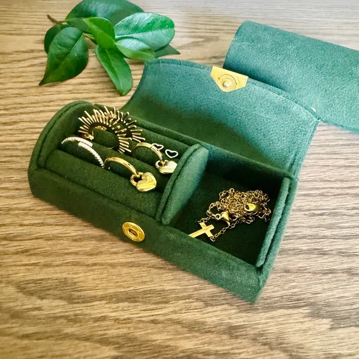 Small Velvet Jewellery Boxes iszi ONLINE Earrings