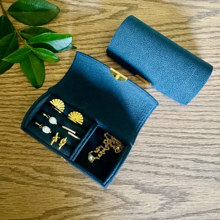 Small Velvet Jewellery Boxes iszi ONLINE Earrings