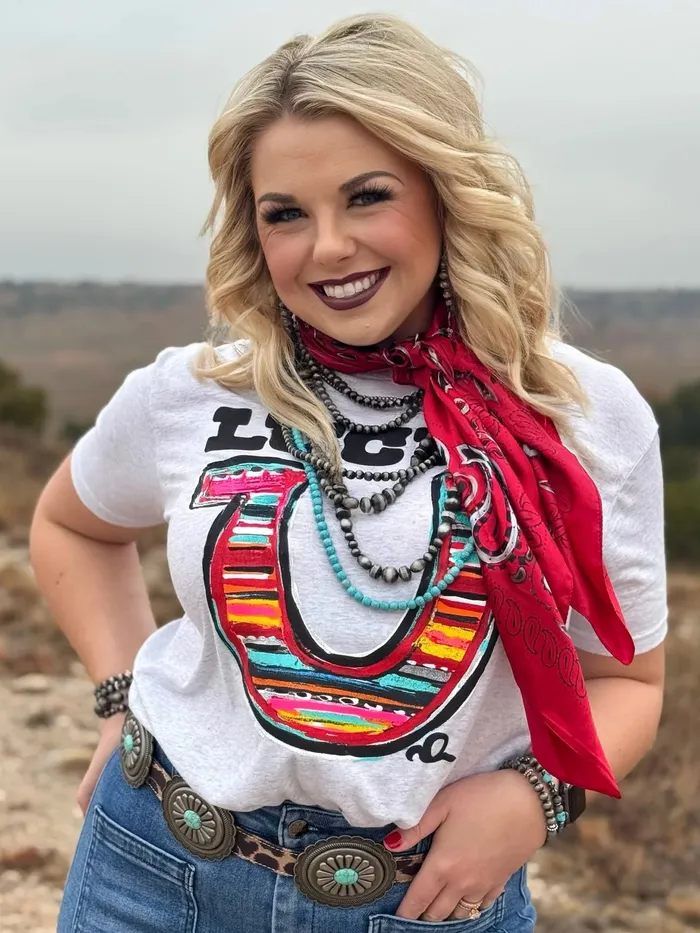TEXAS TRUE THREADS Rings LUCKY SERAPE HORSESHOE TEE HEATHER WHITE