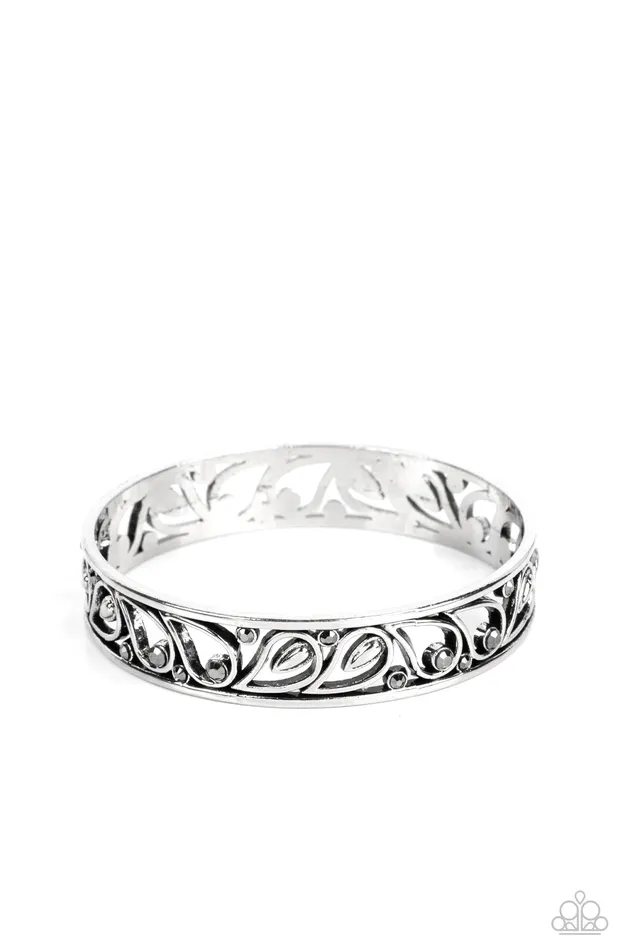 Versailles Villa Silver Paparazzi Accessories Rings